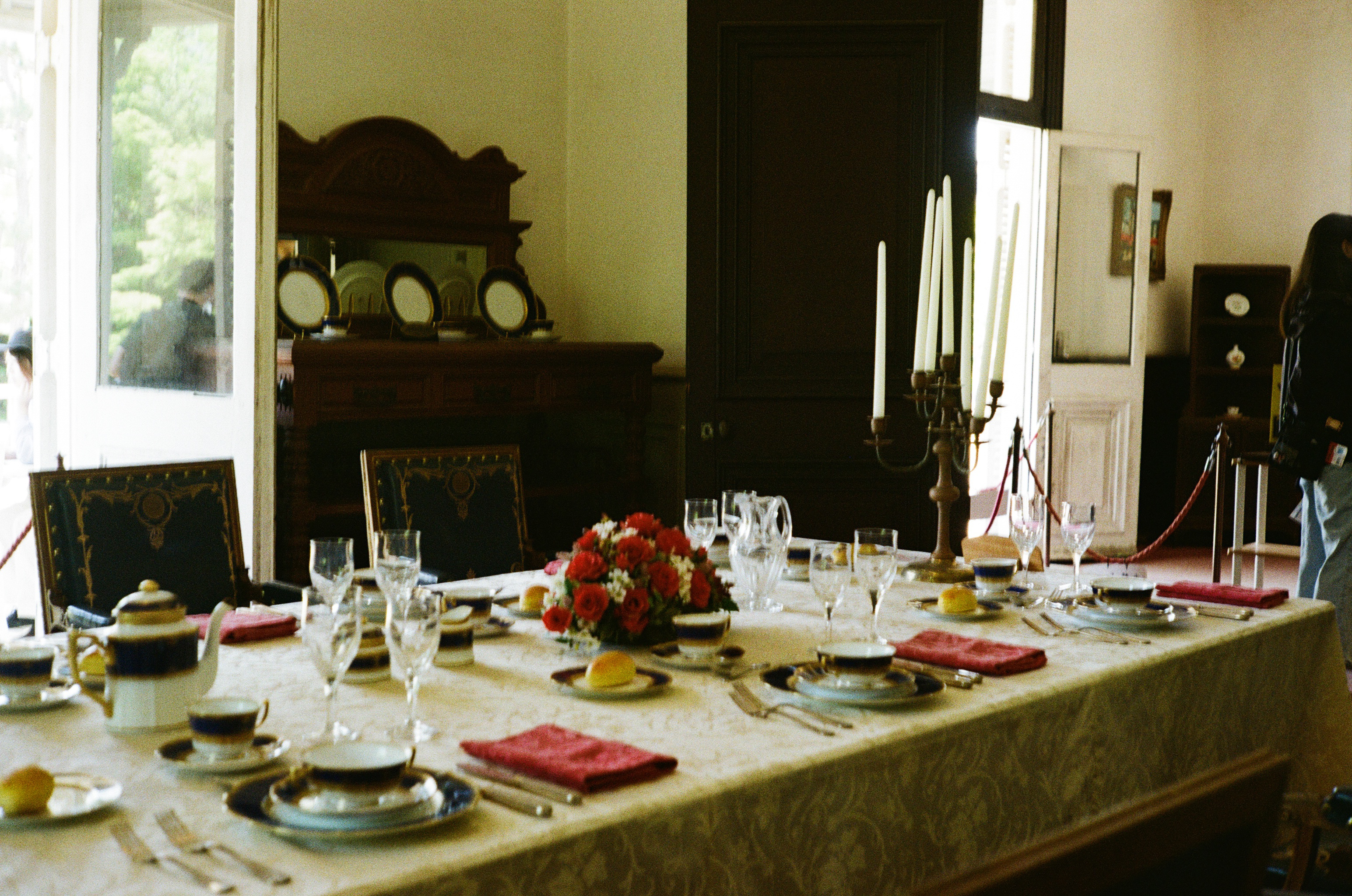 A shaky image at 1/60s hand-held. 📷 Canonet QL19 GIII + Kodak Gold 200